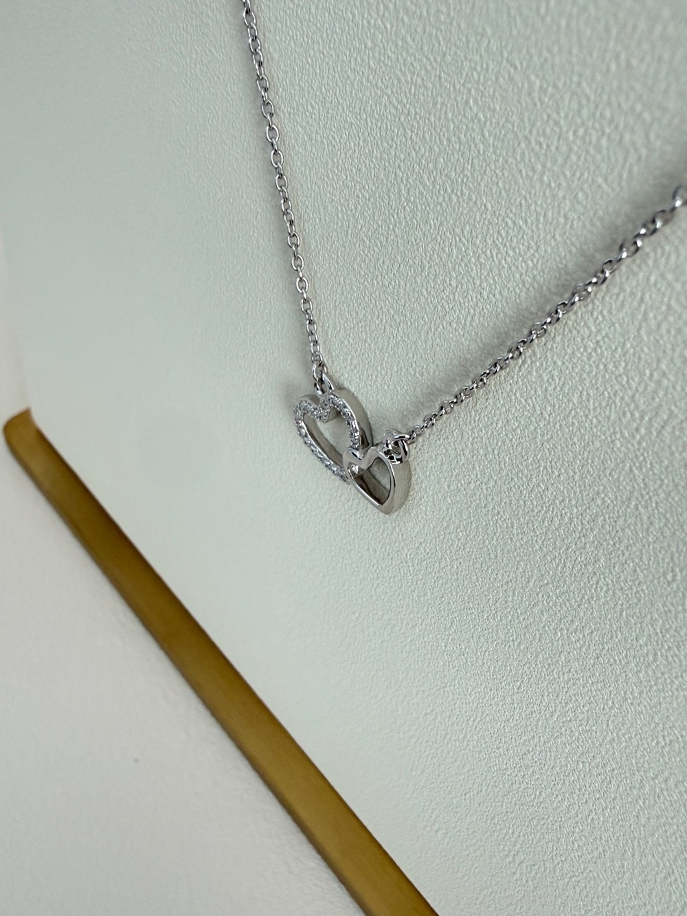 S925 Hugging Heart Love Diamond Necklace - Picture 3 of 5